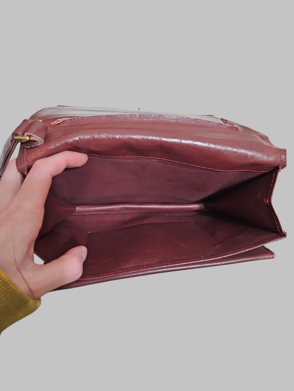 Cartier Must Line Bordeaux Leather Clutch Bag - Picture 11 of 16